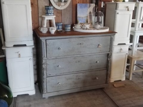 Mam Clancy Misverstand Brocante meubels, landelijke meubels, brocante kasten, brocante webwinkel,  brokante commodes, brocante tafels, brocante kastjes, brocante  woonaccessoires, woonaccessoires, brocante stoelen krukjes | Meubels met  een verhaal