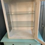 Medicijnkastje 50 x 36 x 70 2 glazen boorden rondom glas